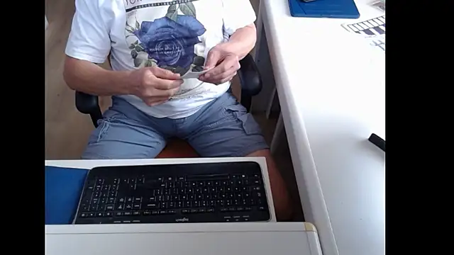 dutchpornking online show from July 2026 11:36:01 AM