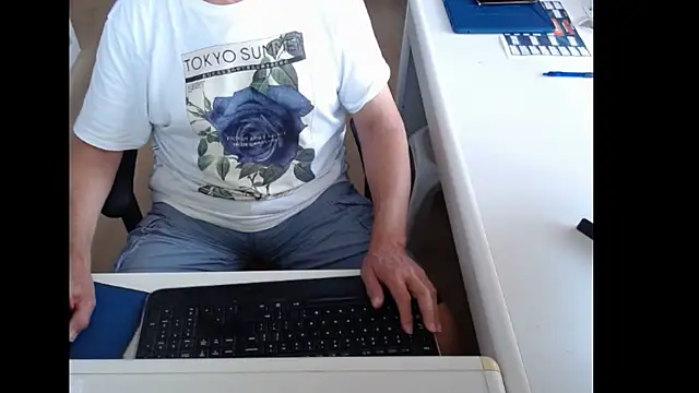 dutchpornking online show from July 2026 06:06:01 AM