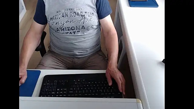 dutchpornking online show from July 2026 06:43:02 AM