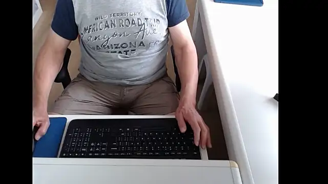 dutchpornking online show from July 2026 06:09:02 AM