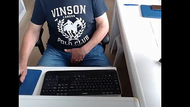 dutchpornking online show from July 2026 06:13:01 AM