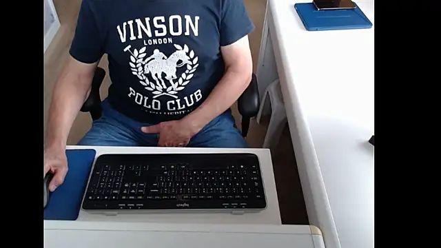 dutchpornking online show from August 2026 06:23:01 AM