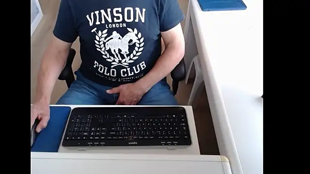 dutchpornking online show from August 2026 06:01:02 AM