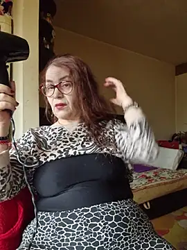 Snapshot of Chriss_Tinaa chatting on March 2026 05:57:02 AM Chriss Tinaa online show from March 2026 05:57:02 AM