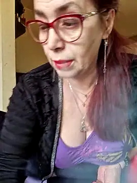 Snapshot of Chriss_Tinaa chatting on April 2026 04:28:02 AM Chriss Tinaa online show from April 2026 04:28:02 AM