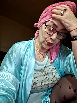 Snapshot of Chriss_Tinaa chatting on May 2026 01:32:02 AM Chriss Tinaa online show from May 2026 01:32:02 AM