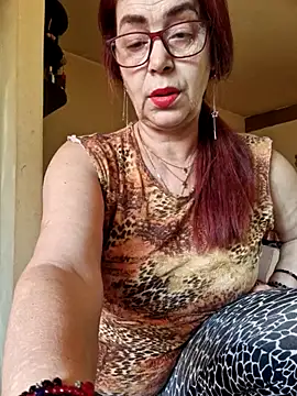 Snapshot of Chriss_Tinaa chatting on May 2026 04:30:01 AM Chriss Tinaa online show from May 2026 04:30:01 AM
