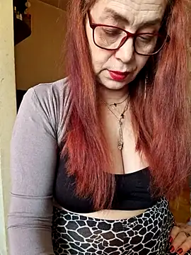 Snapshot of Chriss_Tinaa chatting on May 2026 05:01:02 AM Chriss Tinaa online show from May 2026 05:01:02 AM