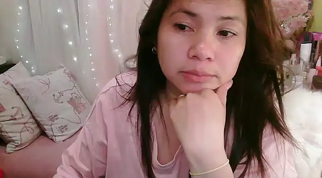 Snapshot of OhmyPinay chatting on January 2025 02:46:02 PM OhmyPinay online show from January 2025 02:46:02 PM