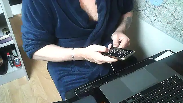 Snapshot of DUDURA@xh chatting on January 2025 08:26:02 AM DUDURAxh online show from January 2025 08:26:02 AM