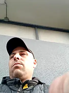 Hotarabicboy36y online show from February 2025 03:31:02 PM