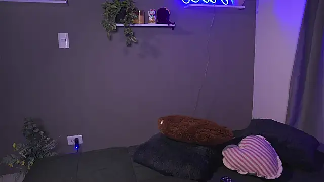 Snapshot of HannahEvanss chatting on October 2025 06:16:02 PM HannahEvanss online show from October 2025 06:16:02 PM