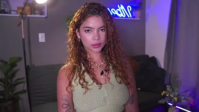 Snapshot of HannahEvanss chatting on October 2025 06:20:01 PM HannahEvanss online show from October 2025 06:20:01 PM