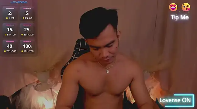 000batman000 online show from December 2024 02:31:02 AM