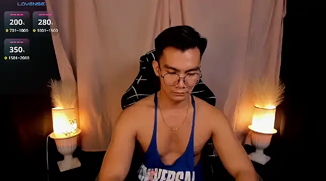 000batman000 online show from February 2025 04:14:01 PM