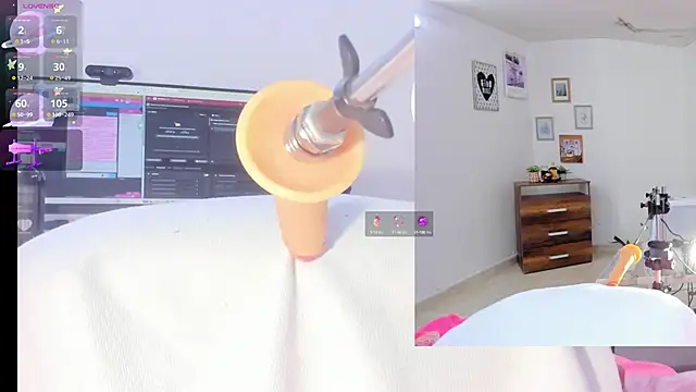 sofi velez online show from October 2025 05:19:02 PM