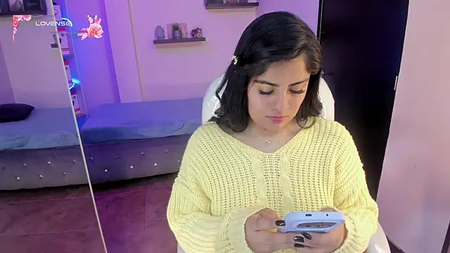 Snapshot of Catalinaa_martinez chatting on December 2024 01:58:02 AM Catalinaa martinez online show from December 2024 01:58:02 AM