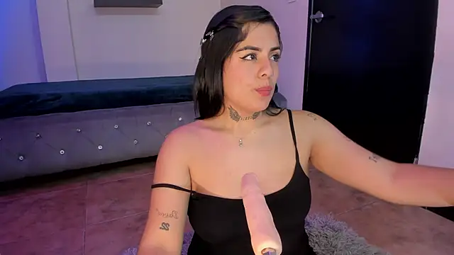 Snapshot of Catalinaa_martinez chatting on February 2025 10:28:02 PM Catalinaa martinez online show from February 2025 10:28:02 PM