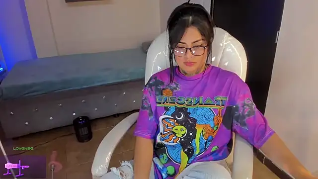 Snapshot of Catalinaa_martinez chatting on March 2025 11:12:01 PM Catalinaa martinez online show from March 2025 11:12:01 PM