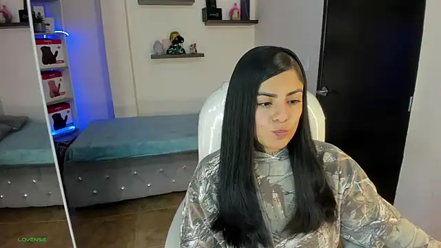 Snapshot of Catalinaa_martinez chatting on March 2025 07:53:01 PM Catalinaa martinez online show from March 2025 07:53:01 PM