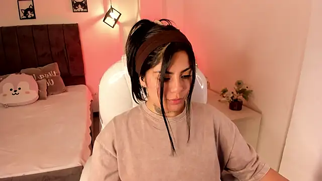 Snapshot of Catalinaa_martinez chatting on October 2025 03:12:02 AM Catalinaa martinez online show from October 2025 03:12:02 AM