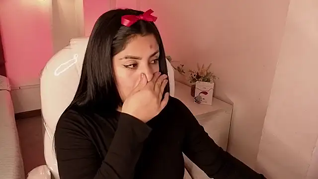 Snapshot of Catalinaa_martinez chatting on October 2025 03:05:01 AM Catalinaa martinez online show from October 2025 03:05:01 AM