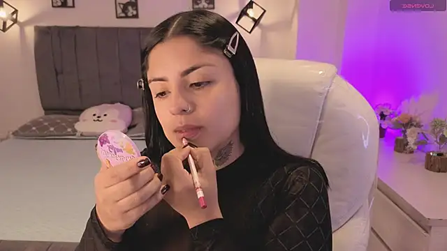 Snapshot of Catalinaa_martinez chatting on October 2025 12:39:02 PM Catalinaa martinez online show from October 2025 12:39:02 PM