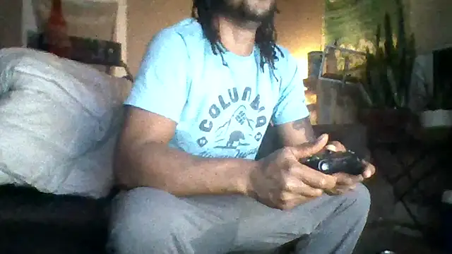 Snapshot of PrettyboyRed chatting on October 2025 07:08:02 AM PrettyboyRed online show from October 2025 07:08:02 AM