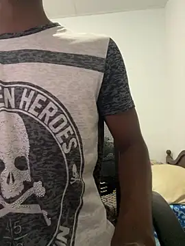 Snapshot of little-monter chatting on March 2026 02:05:02 AM little-monter online show from March 2026 02:05:02 AM