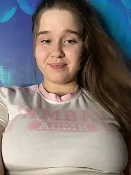 Snapshot of HornyGirlH chatting on December 2024 09:47:02 PM HornyGirlH online show from December 2024 09:47:02 PM