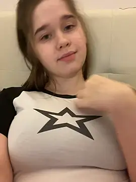 Snapshot of HornyGirlH chatting on February 2025 12:51:01 AM HornyGirlH online show from February 2025 12:51:01 AM