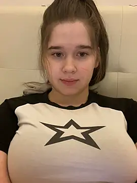 Snapshot of HornyGirlH chatting on February 2025 01:23:02 AM HornyGirlH online show from February 2025 01:23:02 AM