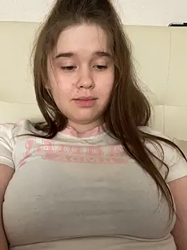 Snapshot of HornyGirlH chatting on March 2025 04:27:02 AM HornyGirlH online show from March 2025 04:27:02 AM