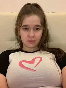 Snapshot of HornyGirlH chatting on March 2025 10:39:02 PM HornyGirlH online show from March 2025 10:39:02 PM