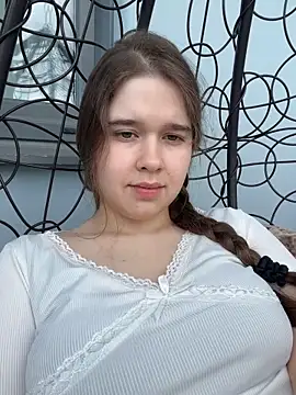 HornyGirlH online show from May 2026 01:48:02 PM