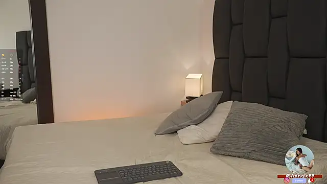 MelisaLopez  online show from November 2025 12:38:01 PM