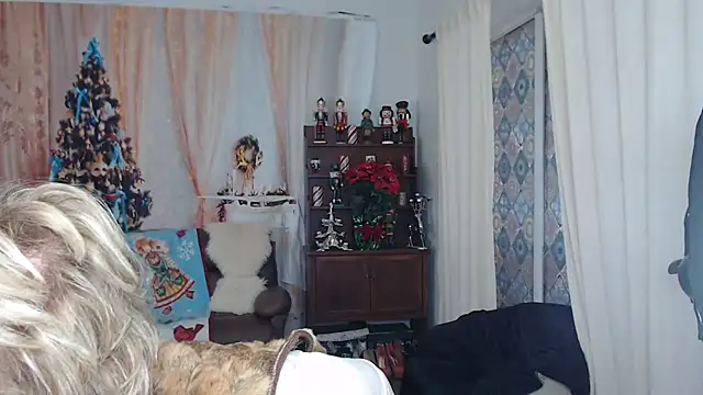 SindeeDix online show from December 2025 04:23:01 PM