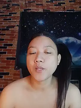 Urchanel online show from May 2026 11:57:02 PM
