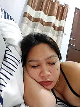 Snapshot of MissKitty31 chatting on April 2026 02:03:02 PM MissKitty31 online show from April 2026 02:03:02 PM