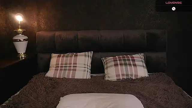 LinoAdaro online show from September 2025 04:22:01 AM