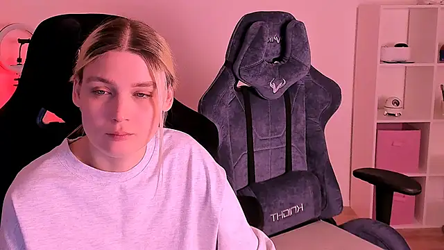 hotblonds online show from December 2024 06:34:01 AM