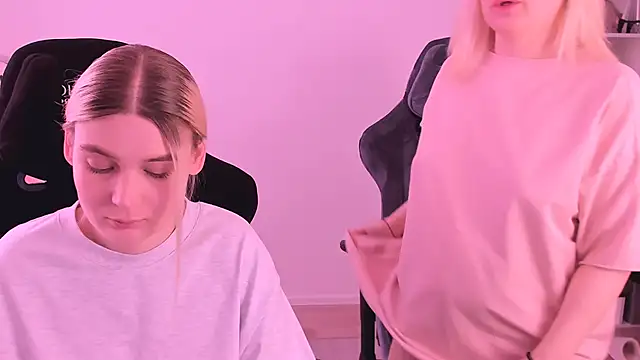 hotblonds online show from January 2025 12:38:02 PM