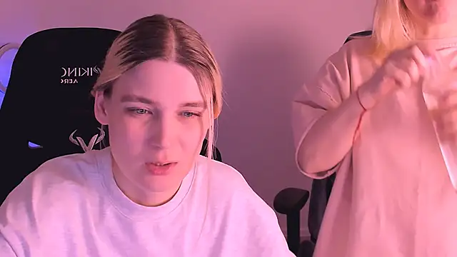 hotblonds online show from January 2025 06:35:01 PM