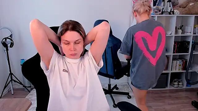 hotblonds online show from February 2026 12:05:02 PM