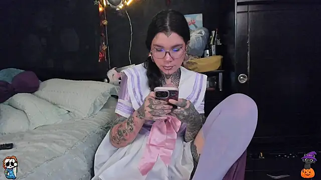 Lilmarieee online show from October 2025 09:15:01 PM