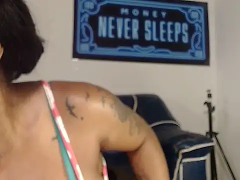 alexiaao9 online show from May 2026 02:41:01 AM