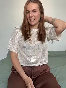 Snapshot of BritneyHall chatting on April 2026 09:59:01 AM BritneyHall online show from April 2026 09:59:01 AM