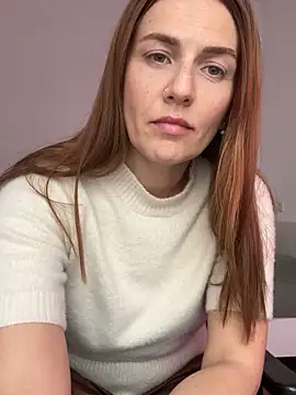 Snapshot of BritneyHall chatting on April 2026 09:04:01 AM BritneyHall online show from April 2026 09:04:01 AM