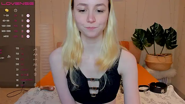 Snapshot of fleximona chatting on December 2024 01:03:01 PM fleximona online show from December 2024 01:03:01 PM