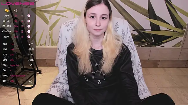 Snapshot of fleximona chatting on January 2025 09:40:02 AM fleximona online show from January 2025 09:40:02 AM